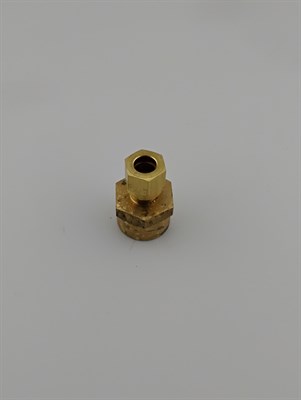 Female Stud Coupling M8 x 3/8"